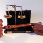 W czym umie nam pomóc radca prawny? W których rozprawach i w jakich płaszczyznach prawa wspomoże nam radca prawny?